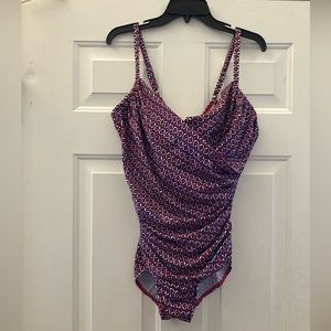 Miraclesuit Swimsuit
Size 18W